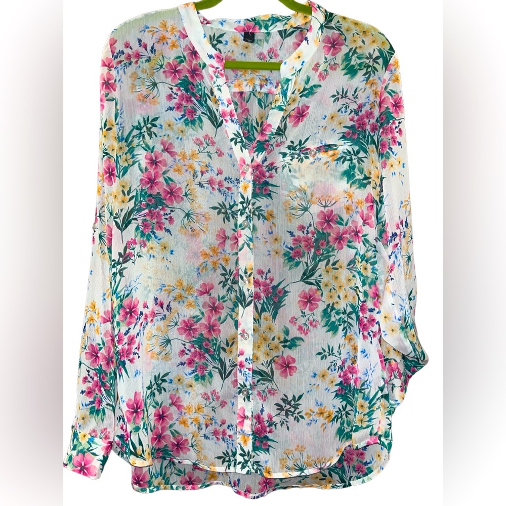 “Kut” from the Kluth NWOT button-down floral blouse XL